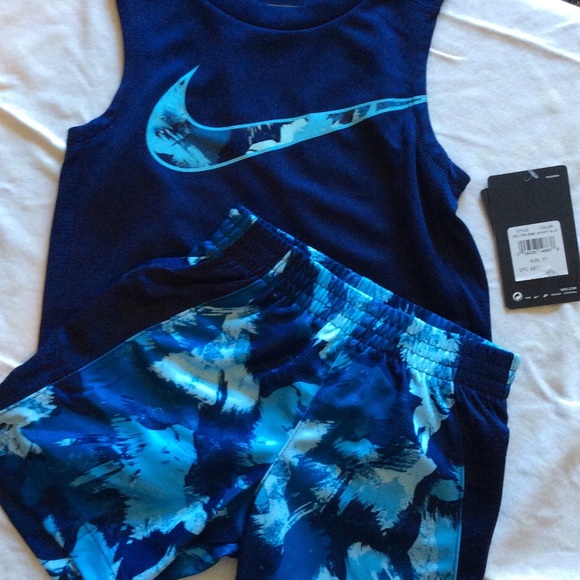 new nike clothing